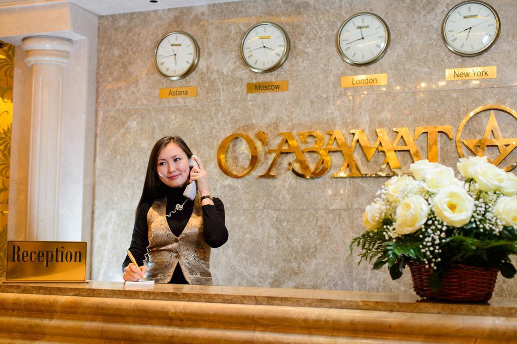 O Azamat Astana Exterior foto
